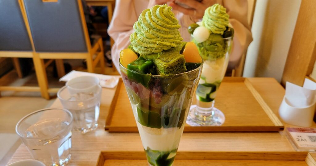 茶寮都路里の抹茶パフェ